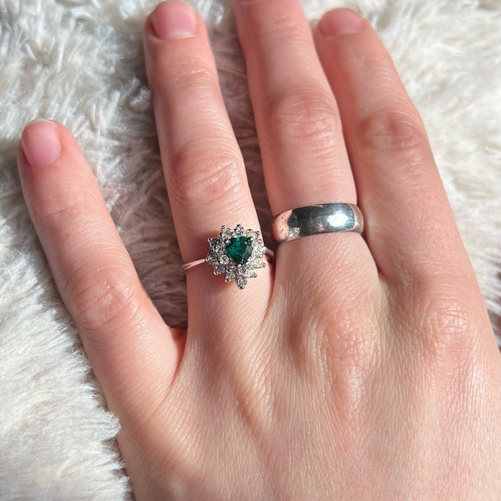 Emerald Heart Cluster Ring